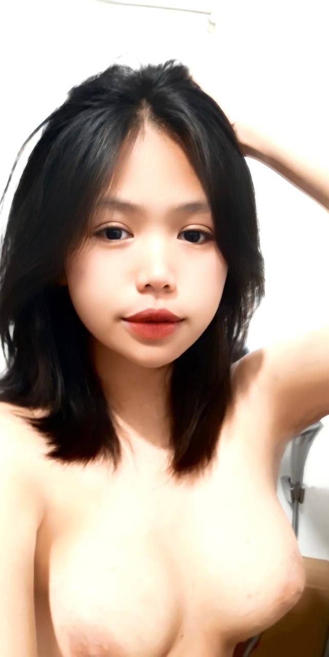 Em hotgirl cạnh nhà tốt bụng chăm sóc cậu thanh niên bị sốt và sau đó …