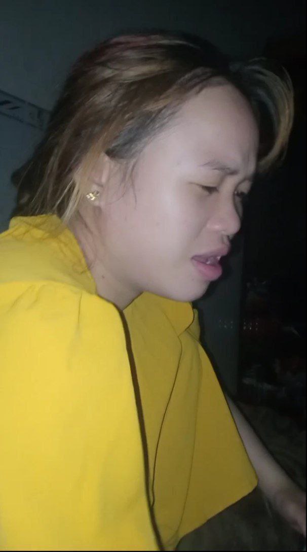 Nữ sinh đi làm thêm ngày đầu đã bị khách gạ địt