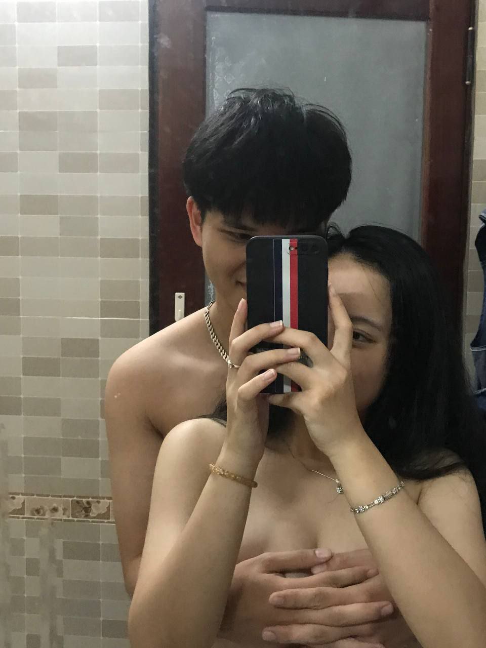 Chú đụ có sướng hơn cặc người yêu cháu không